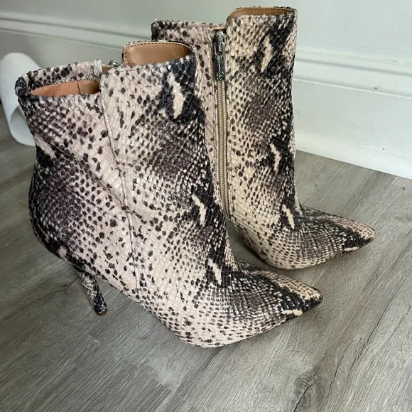 Jessica Simpson Snake Print Heeled Boots size 9 - Picture 3 of 8